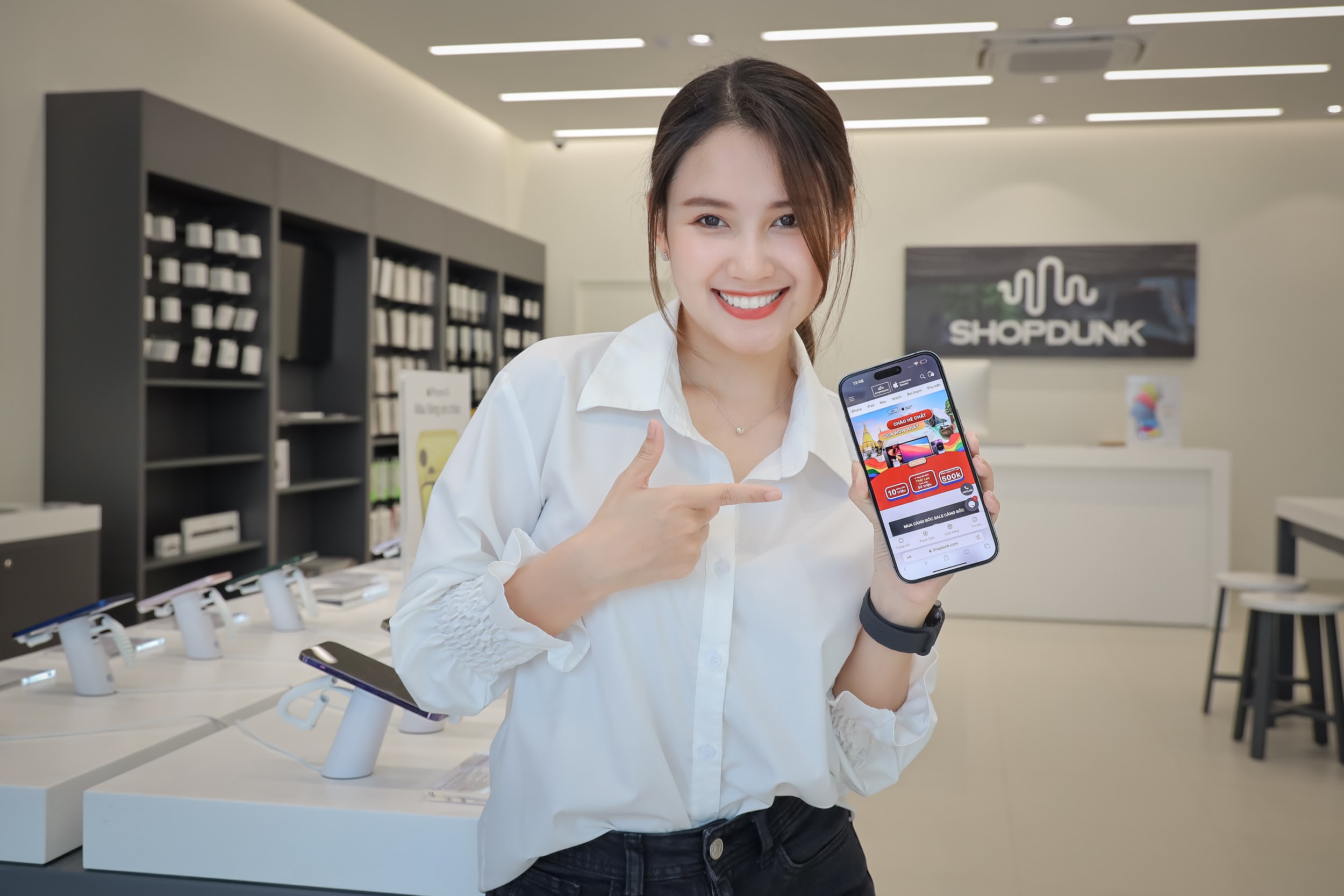 ShopDunk - Đại lý ủy quyền chính hãng của Apple tại Việt Nam đã và đang mang lại rất nhiều những sản phẩm iPhone 14 Pro Max chất lượng